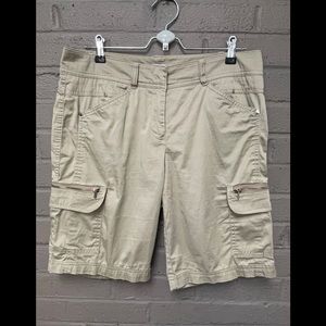 Cache  khaki cargo shorts 10